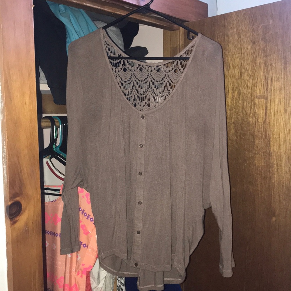 Light weight long sleeve shirt